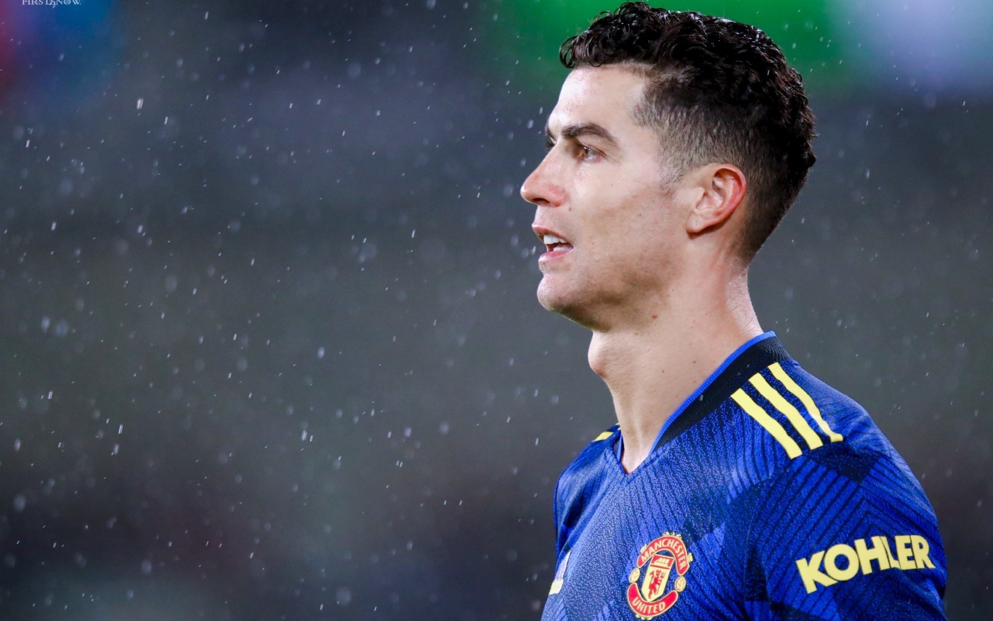 C罗重返赛场，出色发挥首场状态出色，曼联观众沸腾！